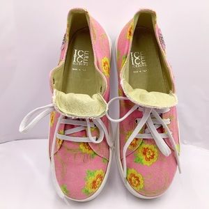 {ICE ICEBERG} Floral Lace Up Sneakers